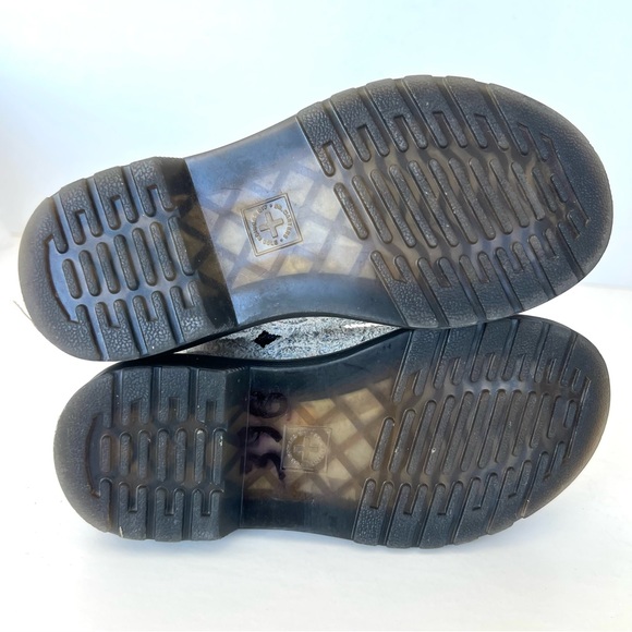 DR. MARTEN 1460 Pascal White Snake Suede Metallic Zip Ankle Boots Sz 12 (girls) - Picture 8 of 10